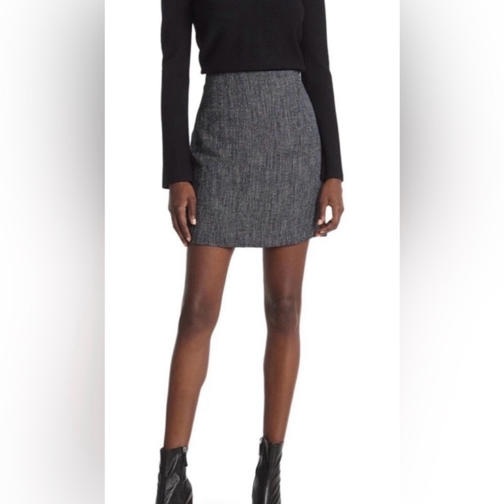 Theory navy skirt, size 2